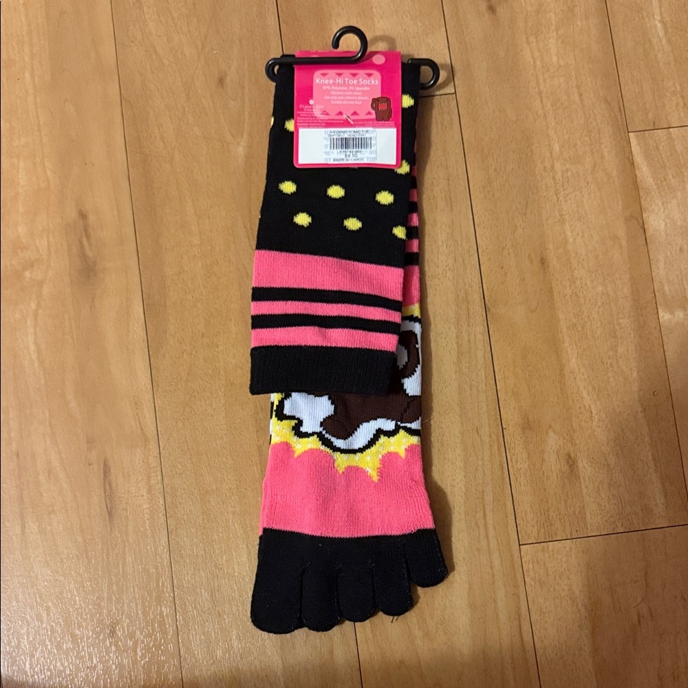 Vintage Domo Pink and Black Toe Socks - Picture 2 of 4